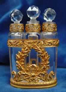 Drei Louis-seize Parfum Flakons, um 1780, Frankreich. Antique, Louis-seize PERFUME FLACONS